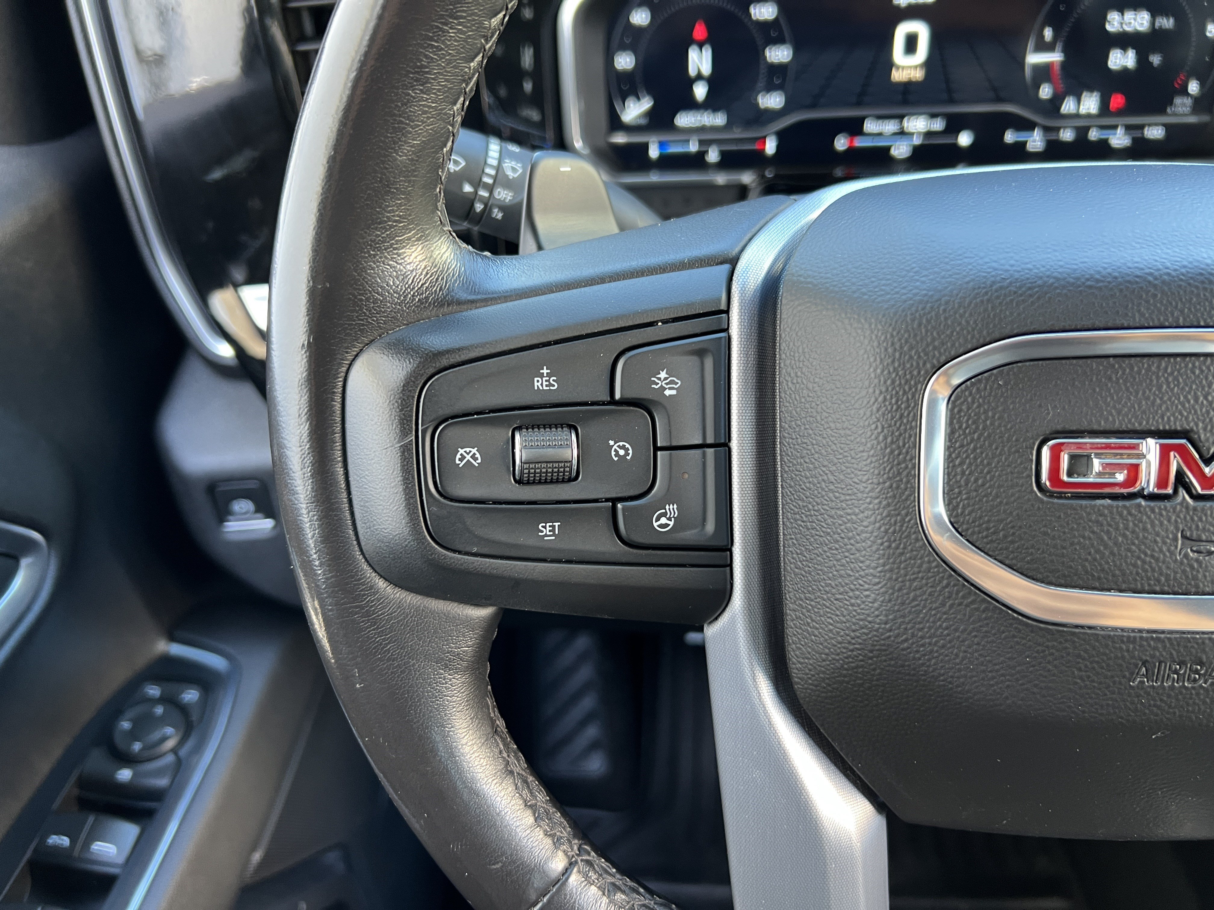 Used 2022 GMC Sierra 1500 Elevation w/ X31 Off-Road Package AWD/4WD image 27