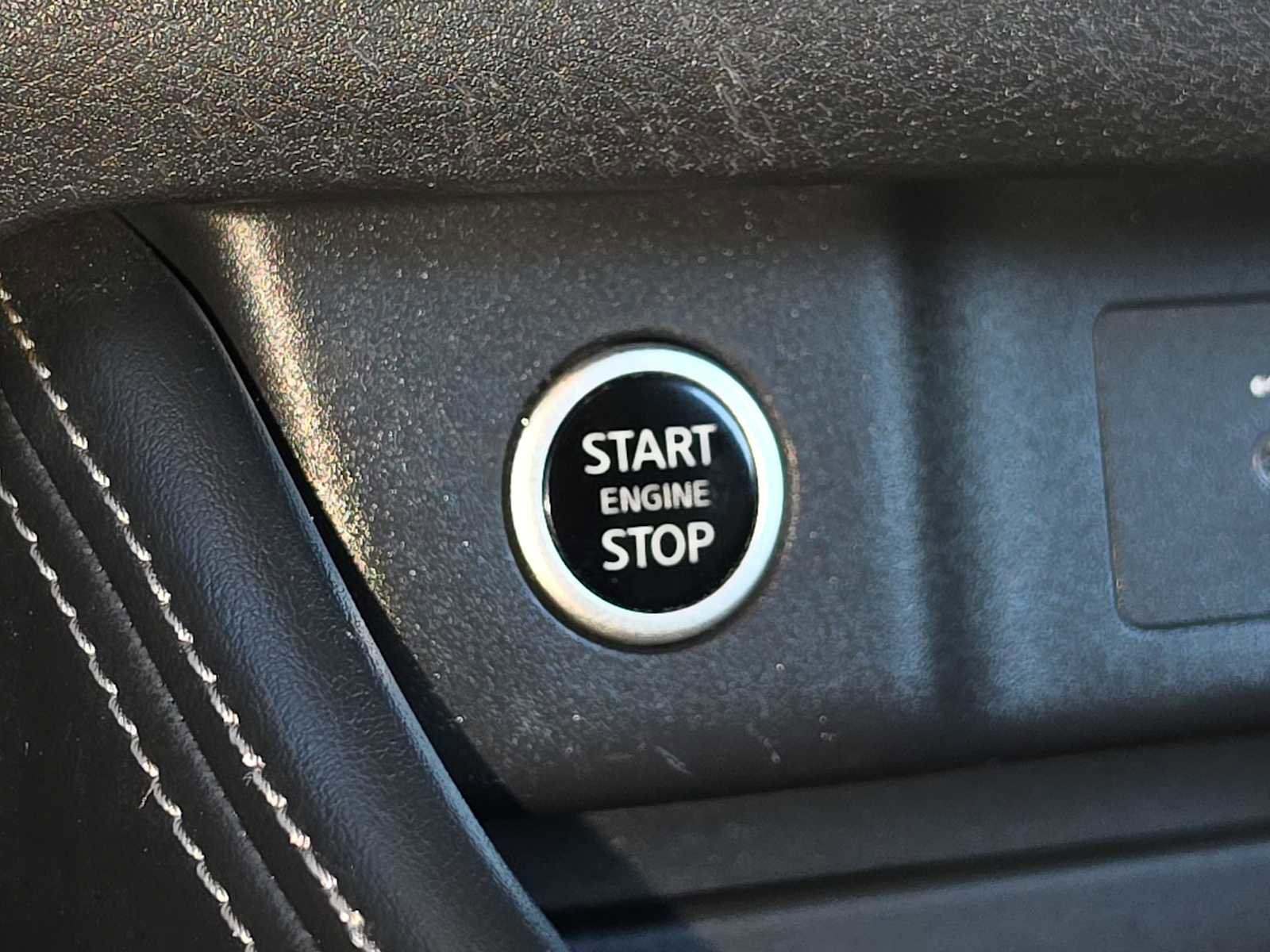 Used 2023 Nissan Rogue SL image 24