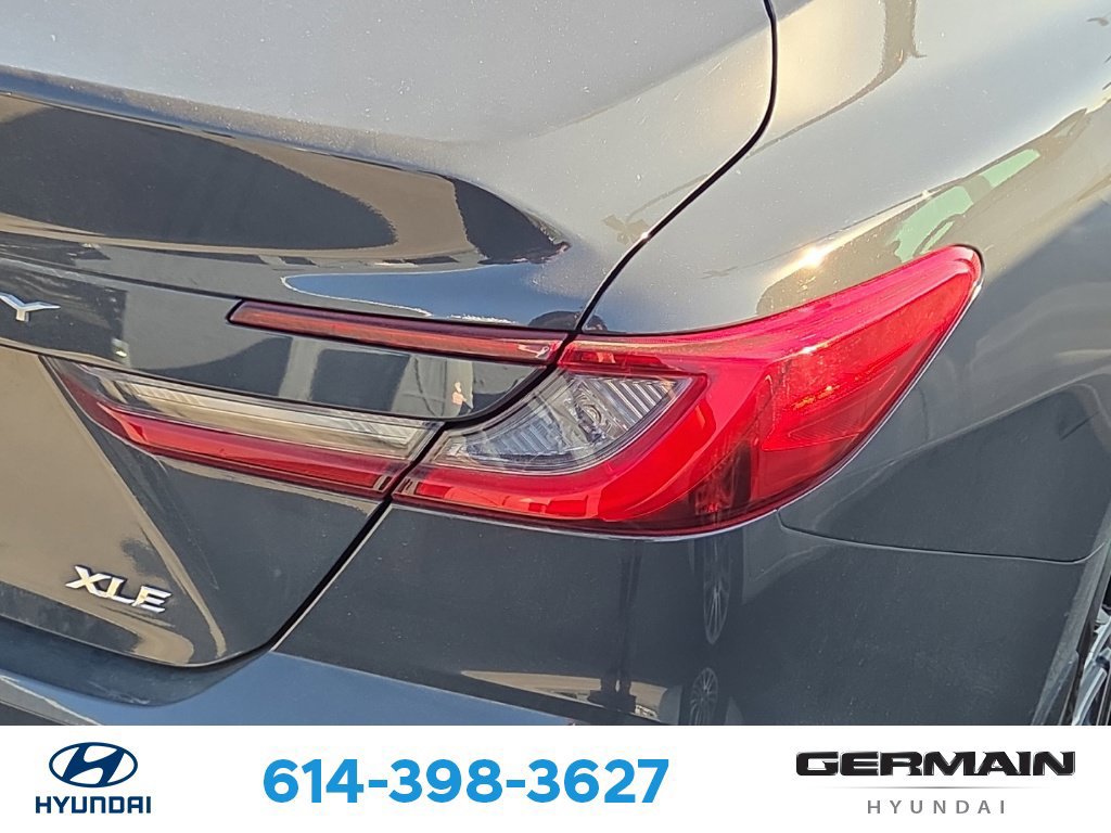 Used 2025 Toyota Camry XSE AWD/4WD image 9
