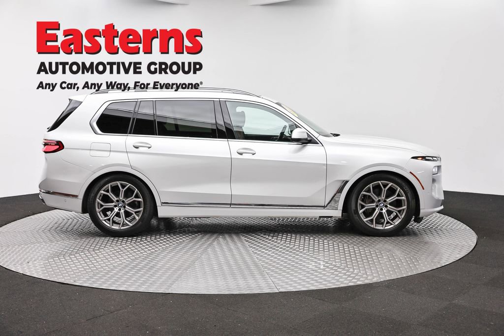 Used 2023 BMW X7 xDrive40i w/ Executive Package AWD/4WD image 4