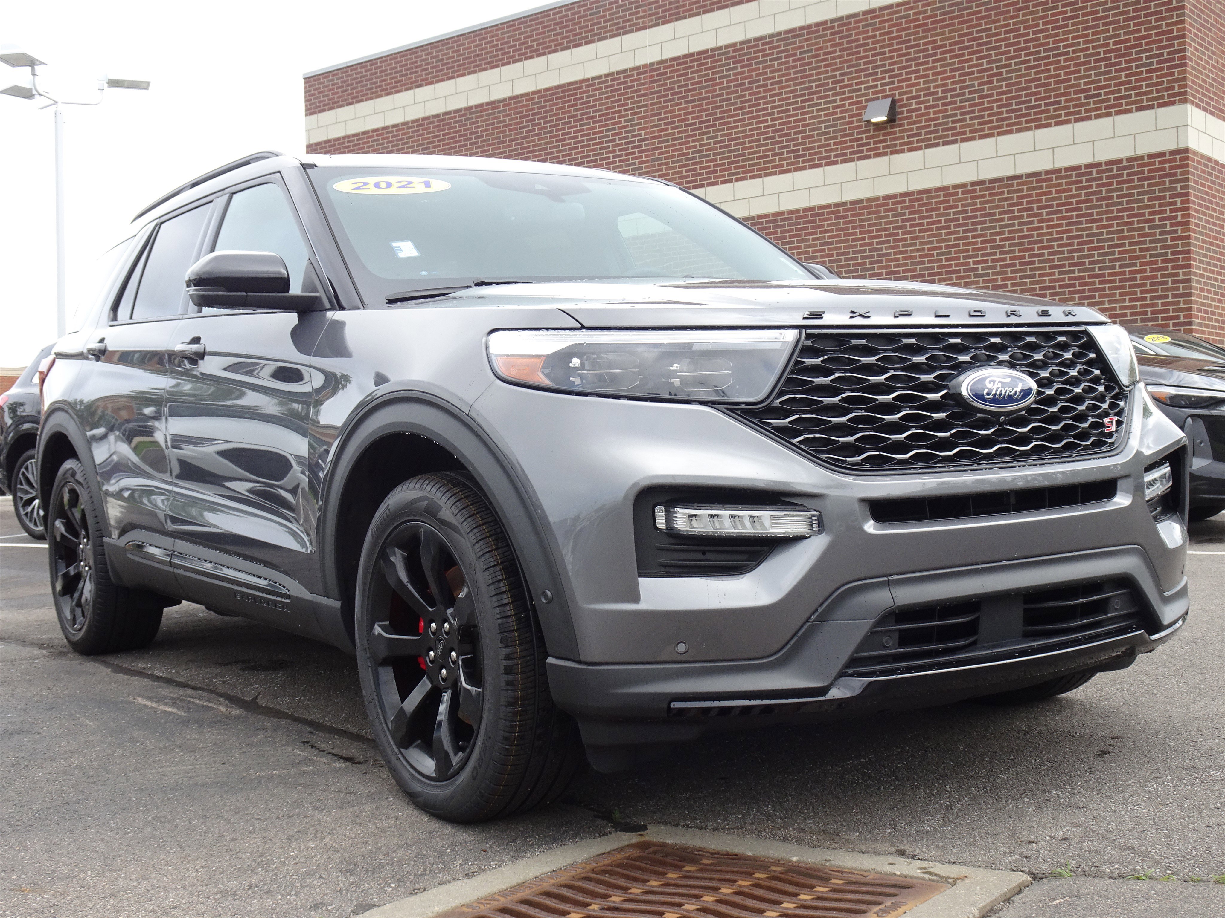 Used 2021 Ford Explorer ST w/ Equipment Group 401A AWD/4WD image 6