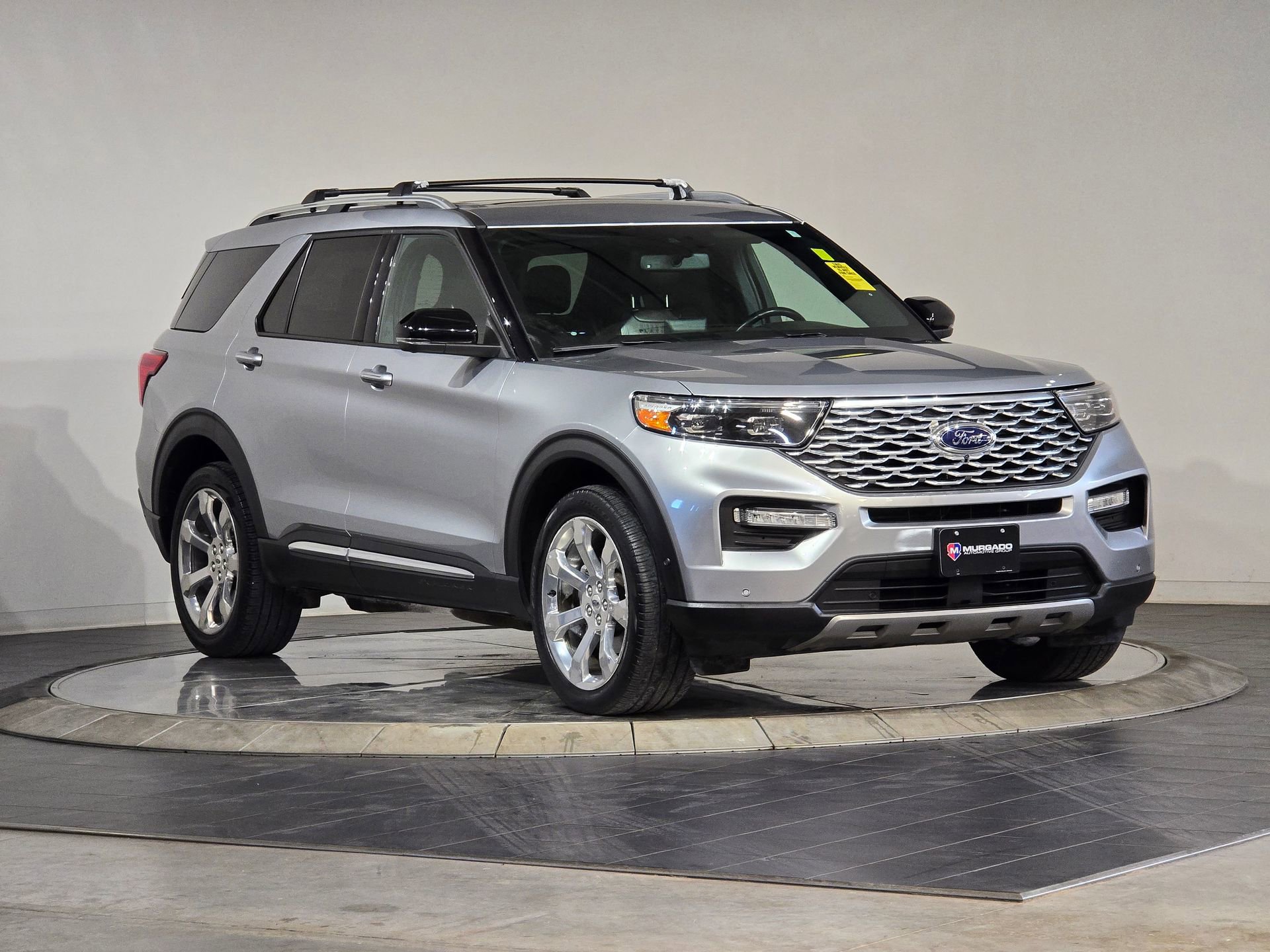 Used 2020 Ford Explorer Platinum w/ Premium Technology Package image 2