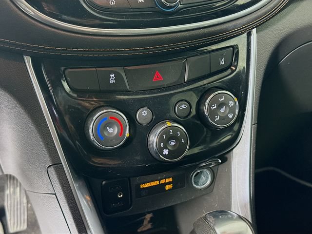 Used 2019 Chevrolet Trax Premier w/ Midnight Edition AWD/4WD image 18