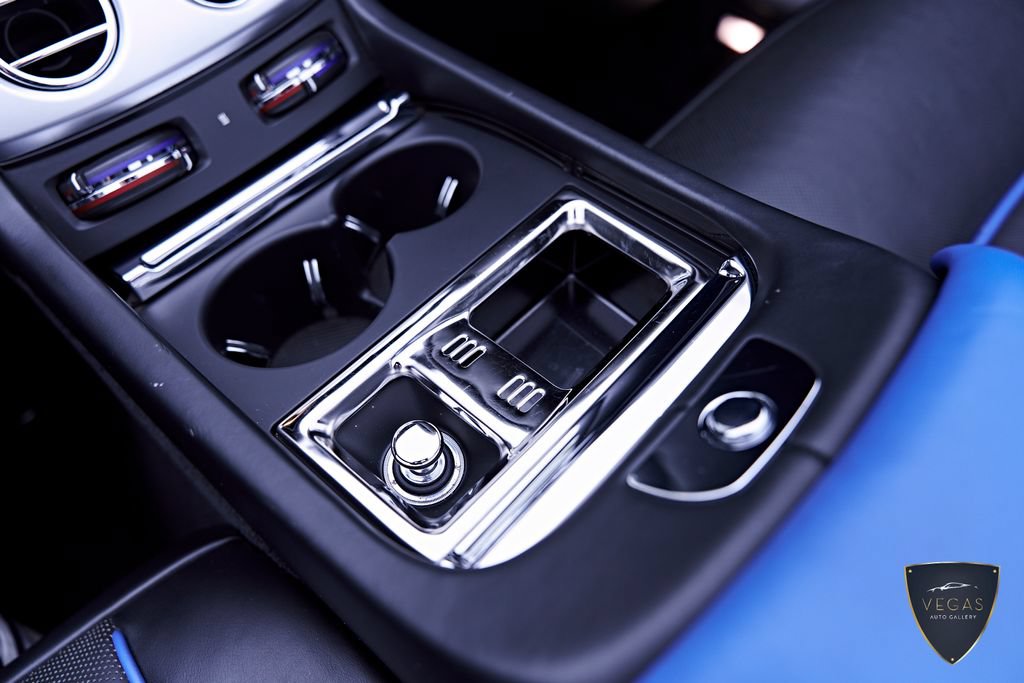 Used 2019 Rolls-Royce Dawn RWD image 67