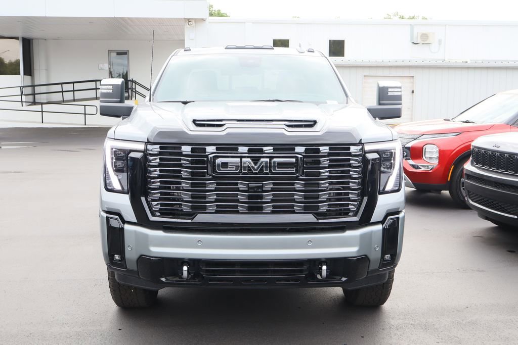 New 2026 GMC Sierra 2500 Denali Ultimate w/ LPO, Black Badging Package AWD/4WD image 3