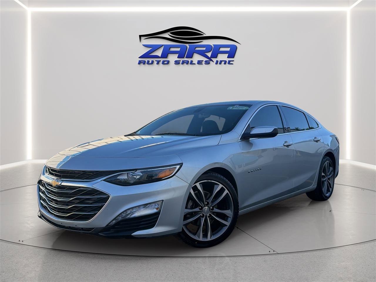 Used 2020 Chevrolet Malibu LT FWD image 1
