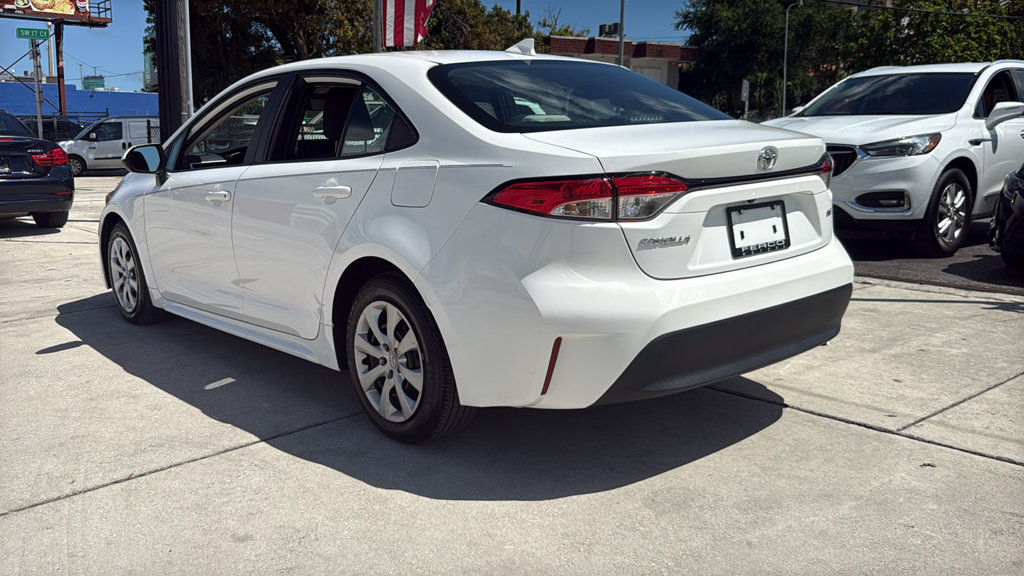 Used 2023 Toyota Corolla LE FWD image 12