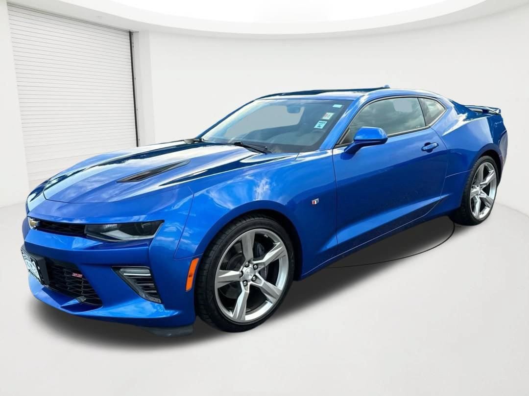 Used 2018 Chevrolet Camaro SS RWD image 1