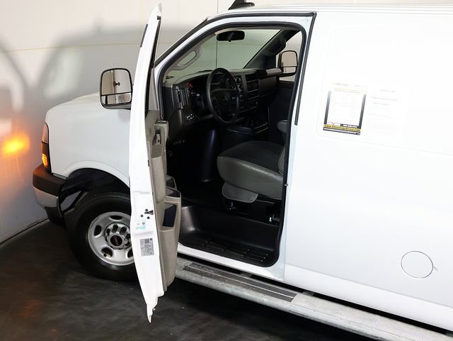 Used 2024 GMC Savana 2500 w/ Driver Convenience Package RWD image 5