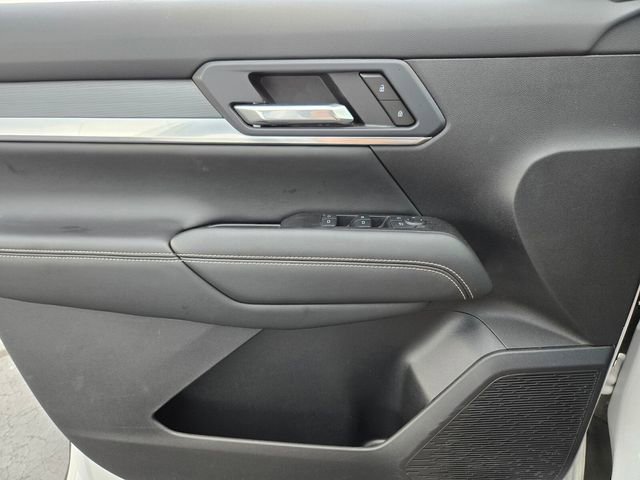 Used 2025 GMC Terrain Elevation AWD/4WD image 35