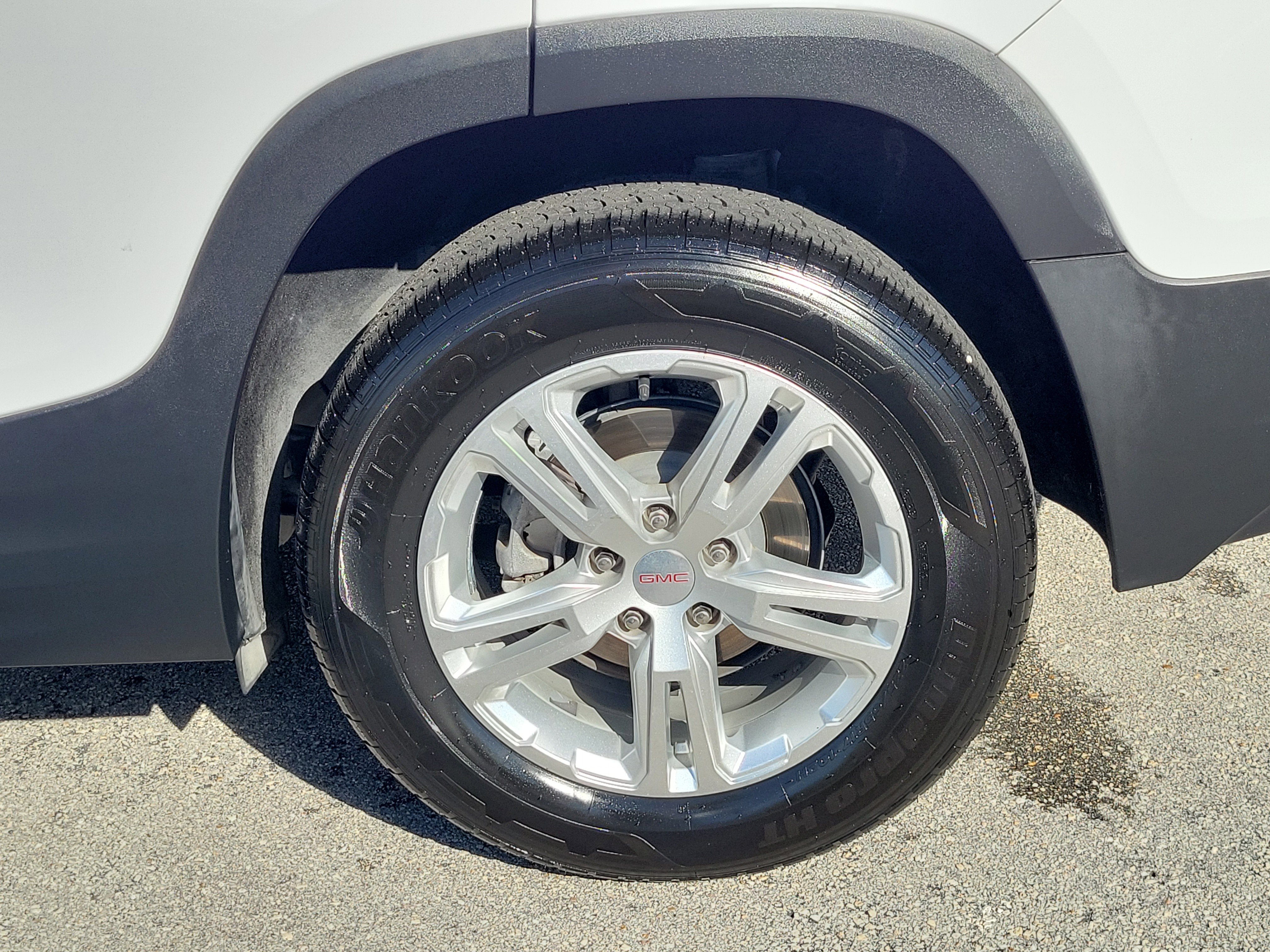 Used 2020 GMC Terrain SLE image 25