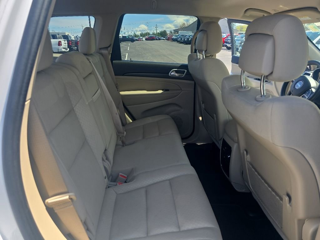 Used 2022 Jeep Grand Cherokee Laredo E AWD/4WD image 20