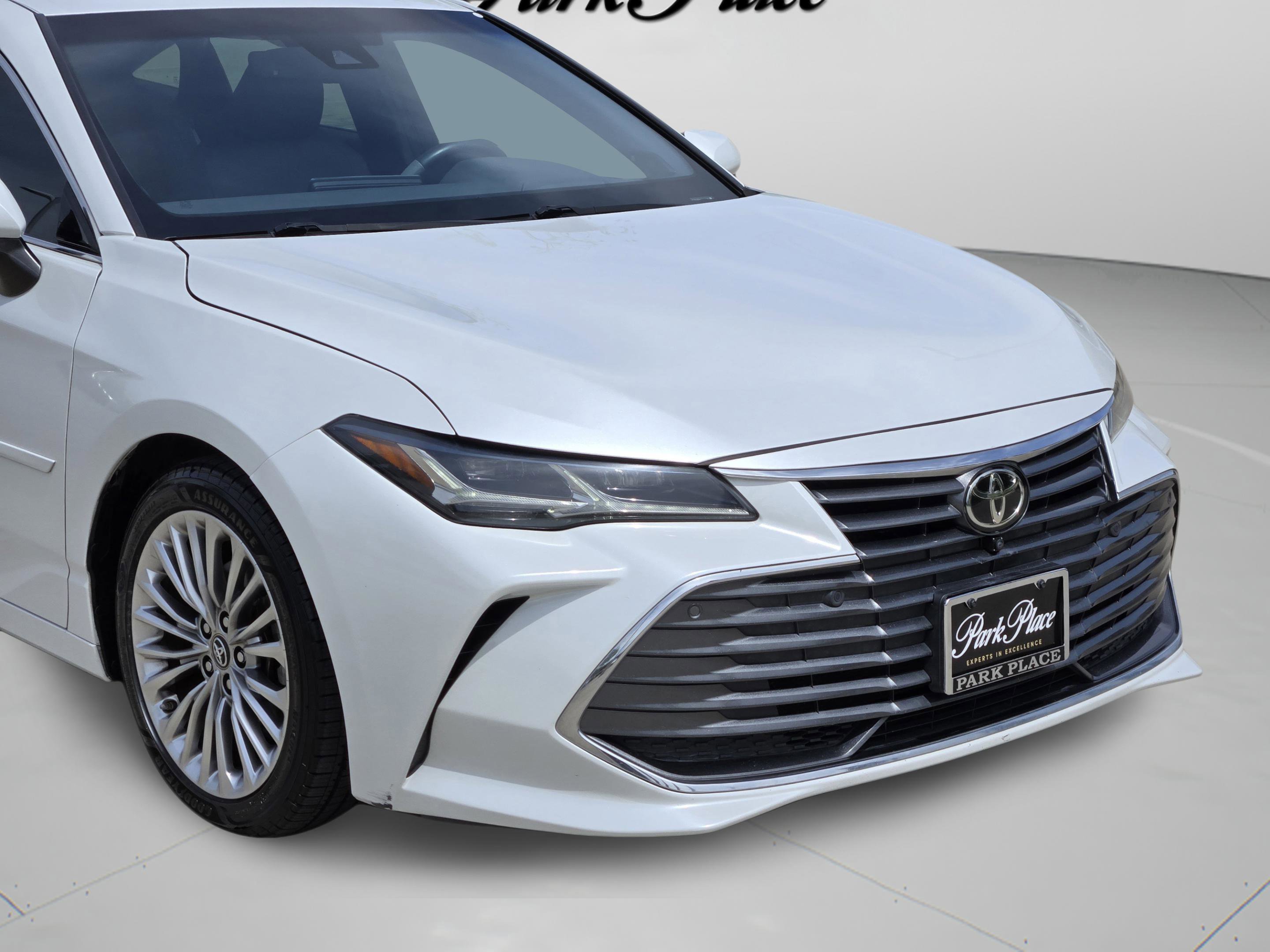 Used 2019 Toyota Avalon Limited w/ Advanced Safety Package image 6