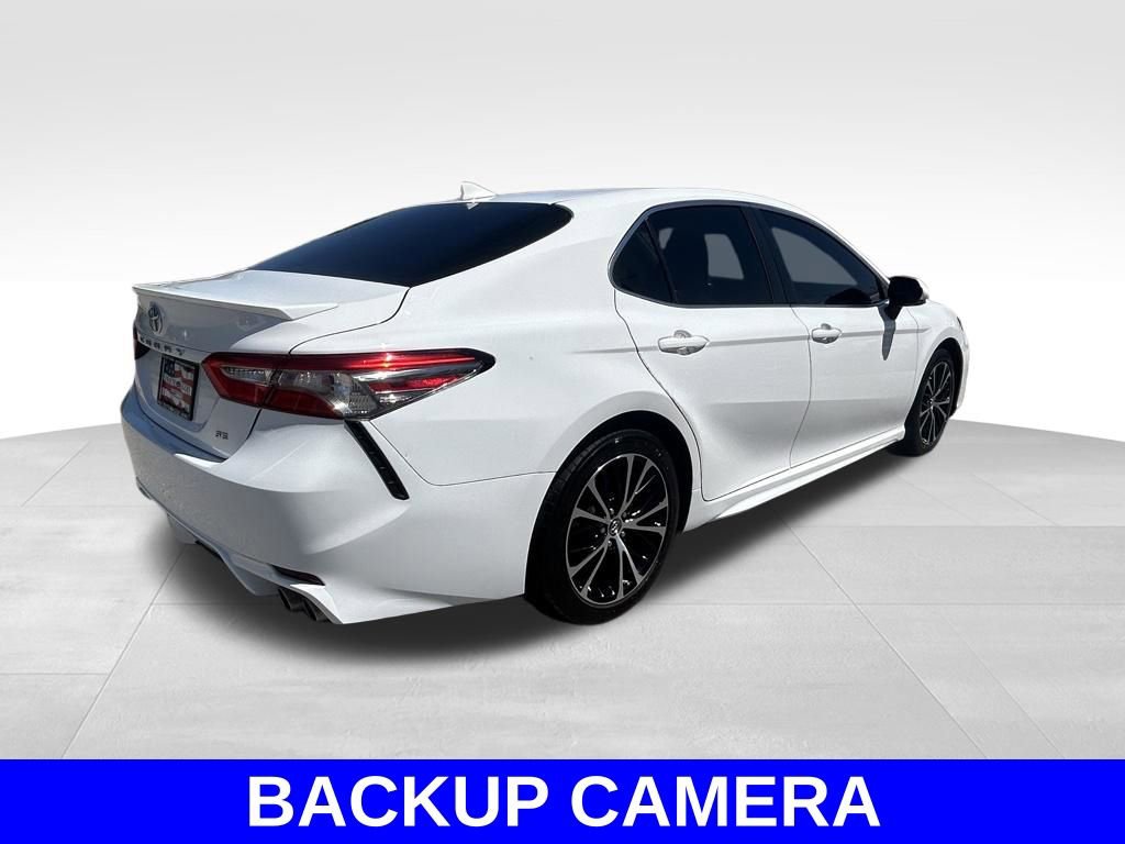 Used 2019 Toyota Camry SE w/ Convenience Package image 4