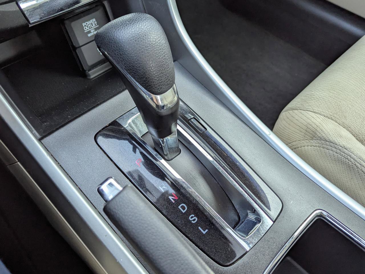 Used 2015 Honda Accord EX image 26