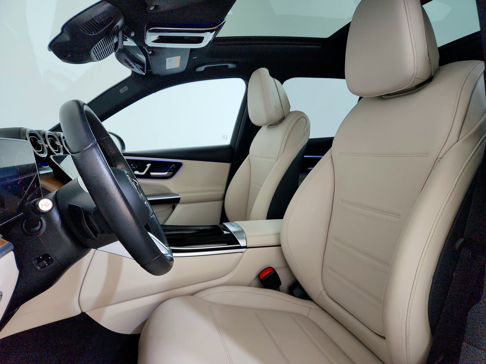 Certified 2024 Mercedes-Benz GLC 300 image 11