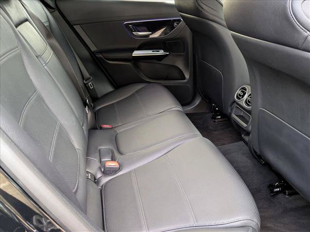 Used 2025 Mercedes-Benz GLC 300 4MATIC image 19