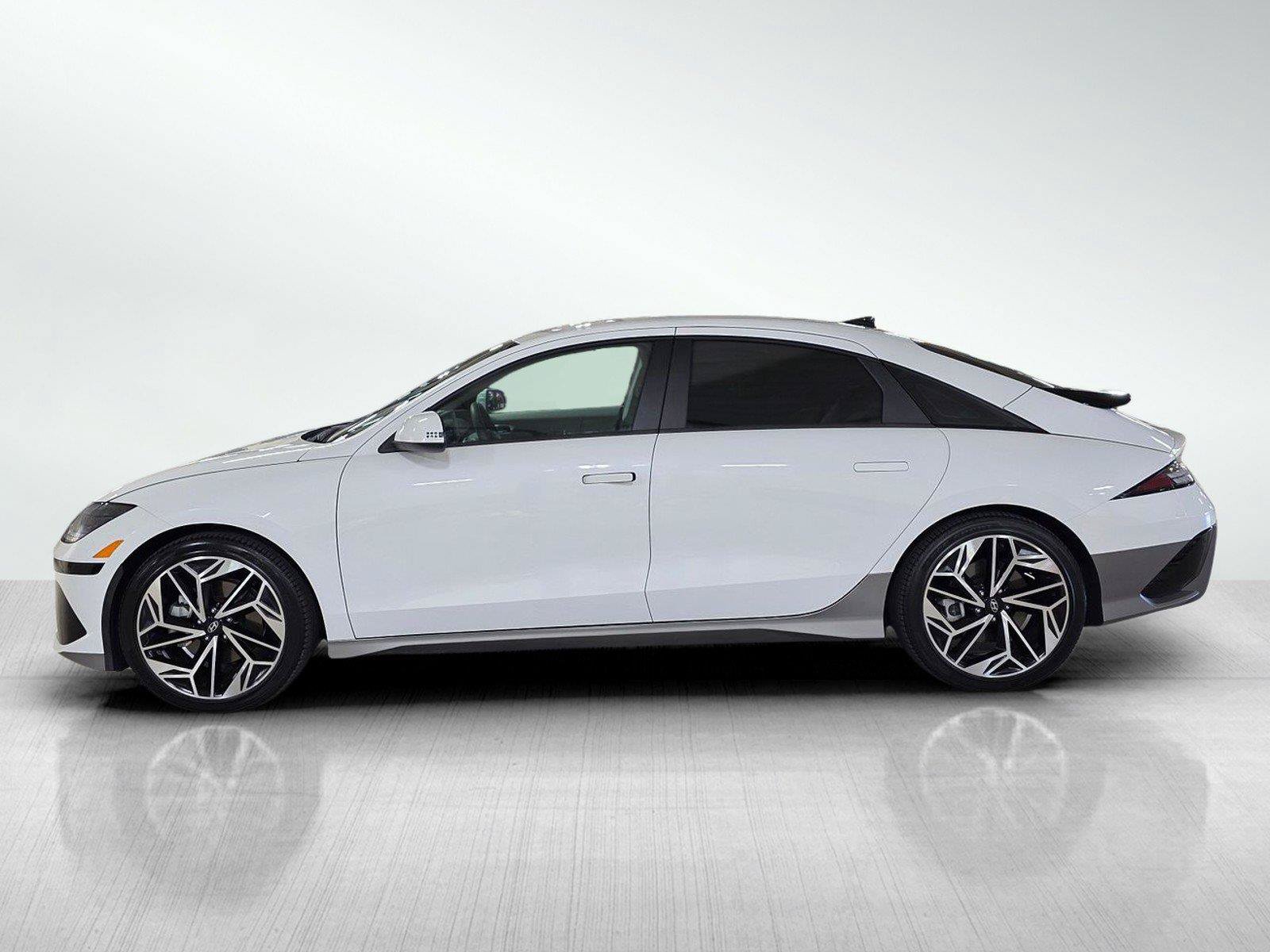 Used 2023 Hyundai Ioniq 6 SEL RWD image 4