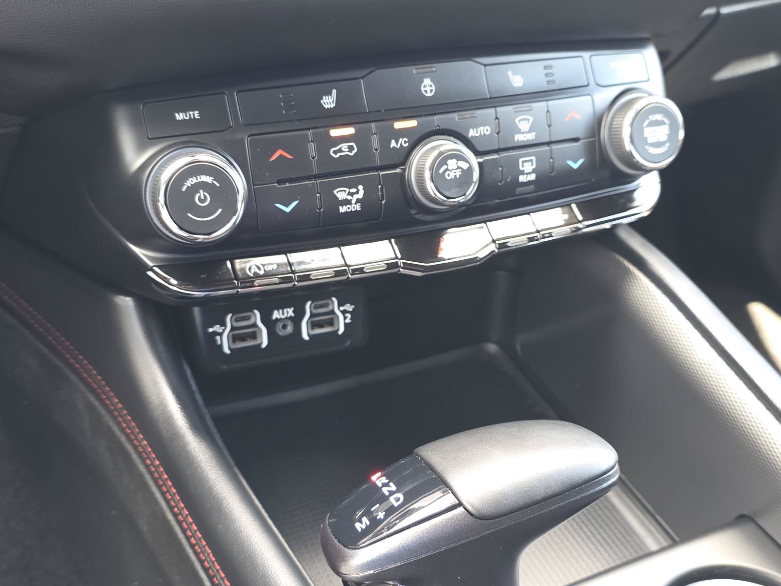 Used 2025 Dodge Durango GT w/ Blacktop Package RWD image 22