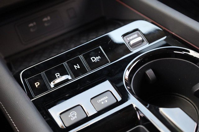 Certified 2025 Nissan Murano SL AWD/4WD image 19