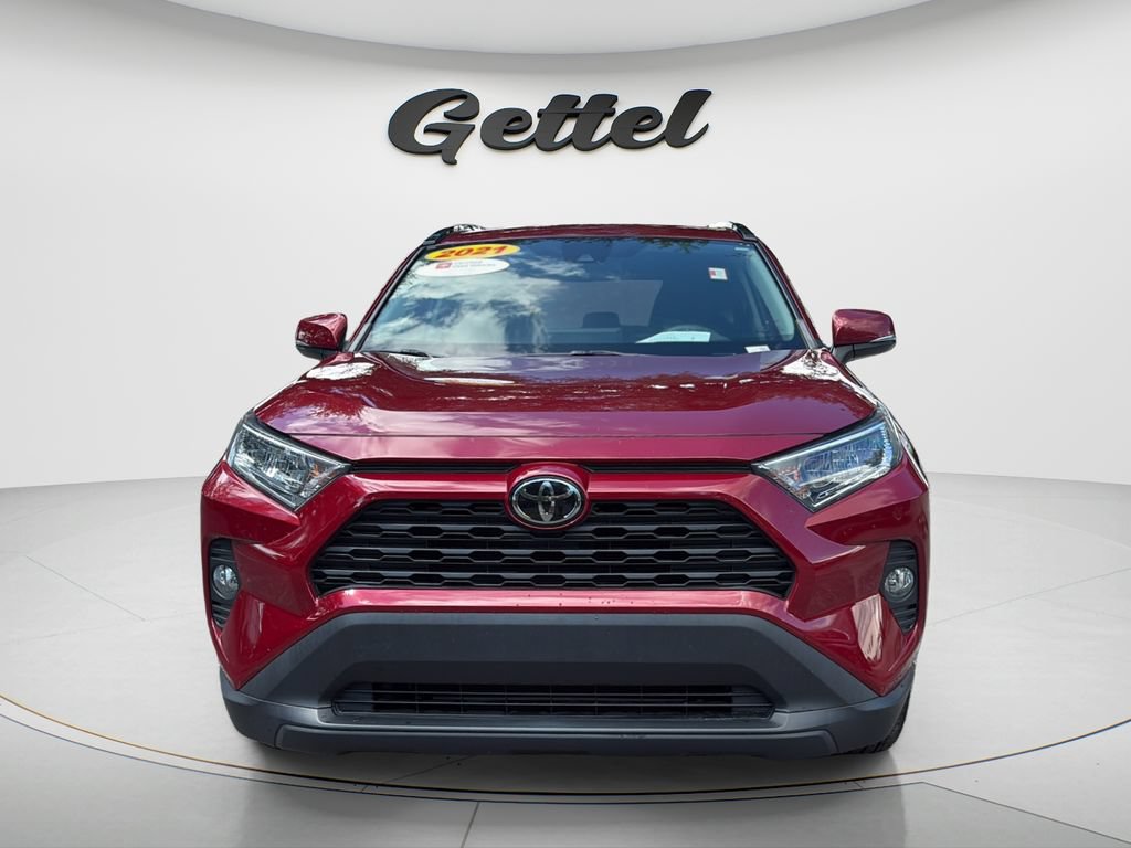 Used 2021 Toyota RAV4 XLE FWD image 2
