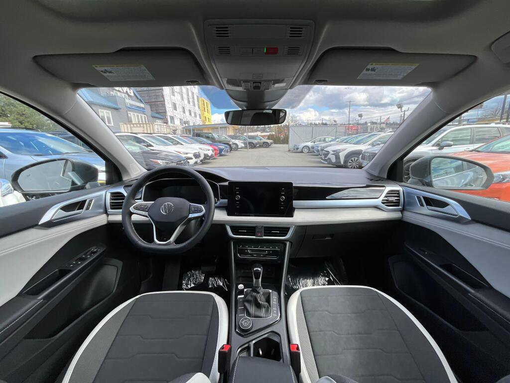 New 2026 Volkswagen Taos SE AWD/4WD image 17