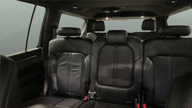 Used 2024 Jeep Wagoneer L Series II w/ Flexible Seating Group AWD/4WD image 23