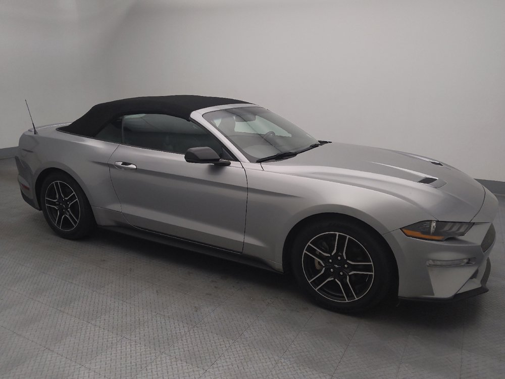 Used 2020 Ford Mustang Premium RWD image 11