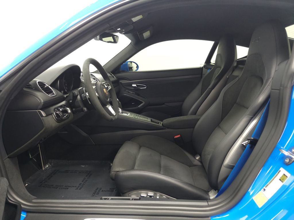 Used 2022 Porsche 718 Cayman GTS RWD image 7
