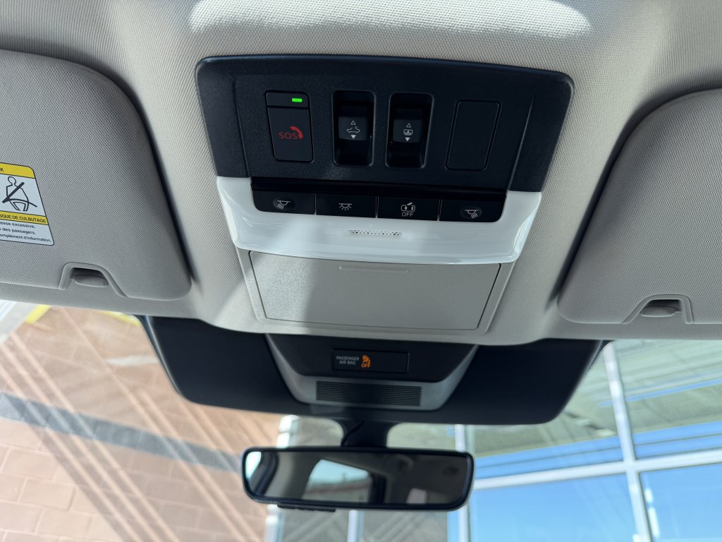 Used 2025 Nissan Pathfinder SL w/ SL Premium Package FWD image 26
