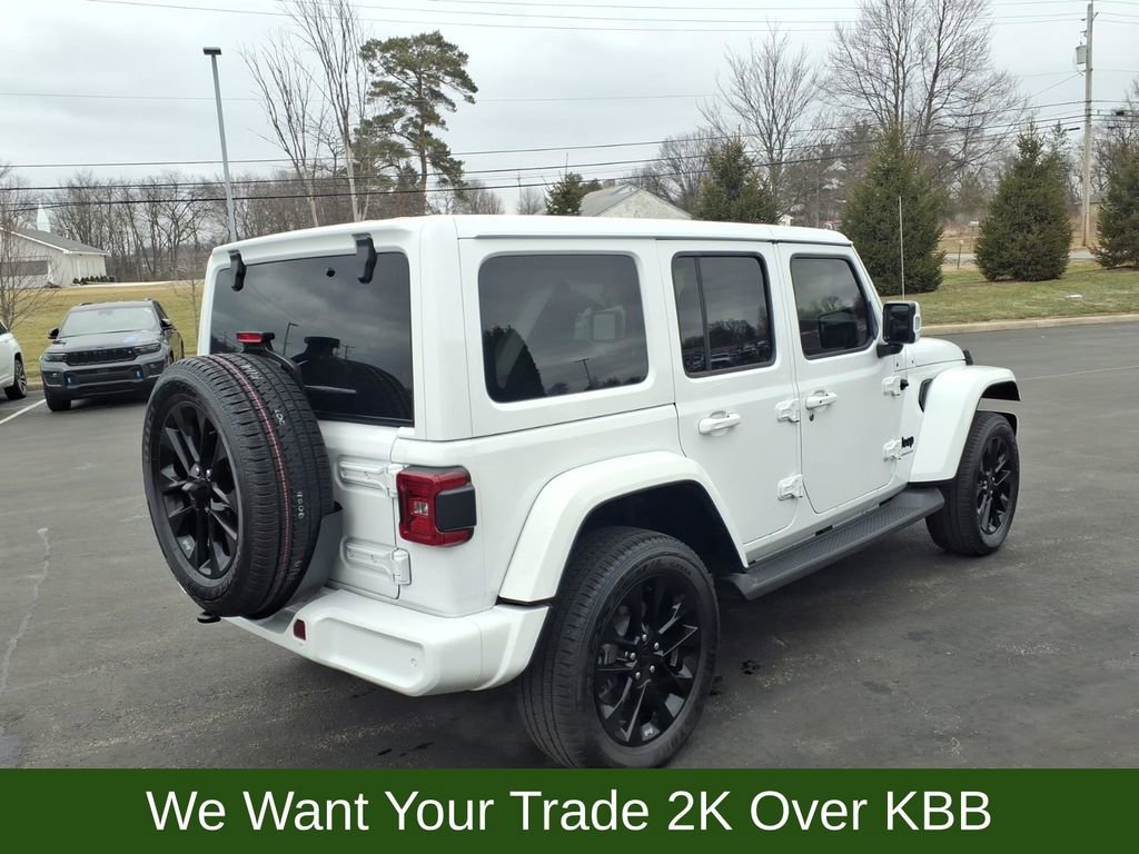 Used 2023 Jeep Wrangler Altitude image 6