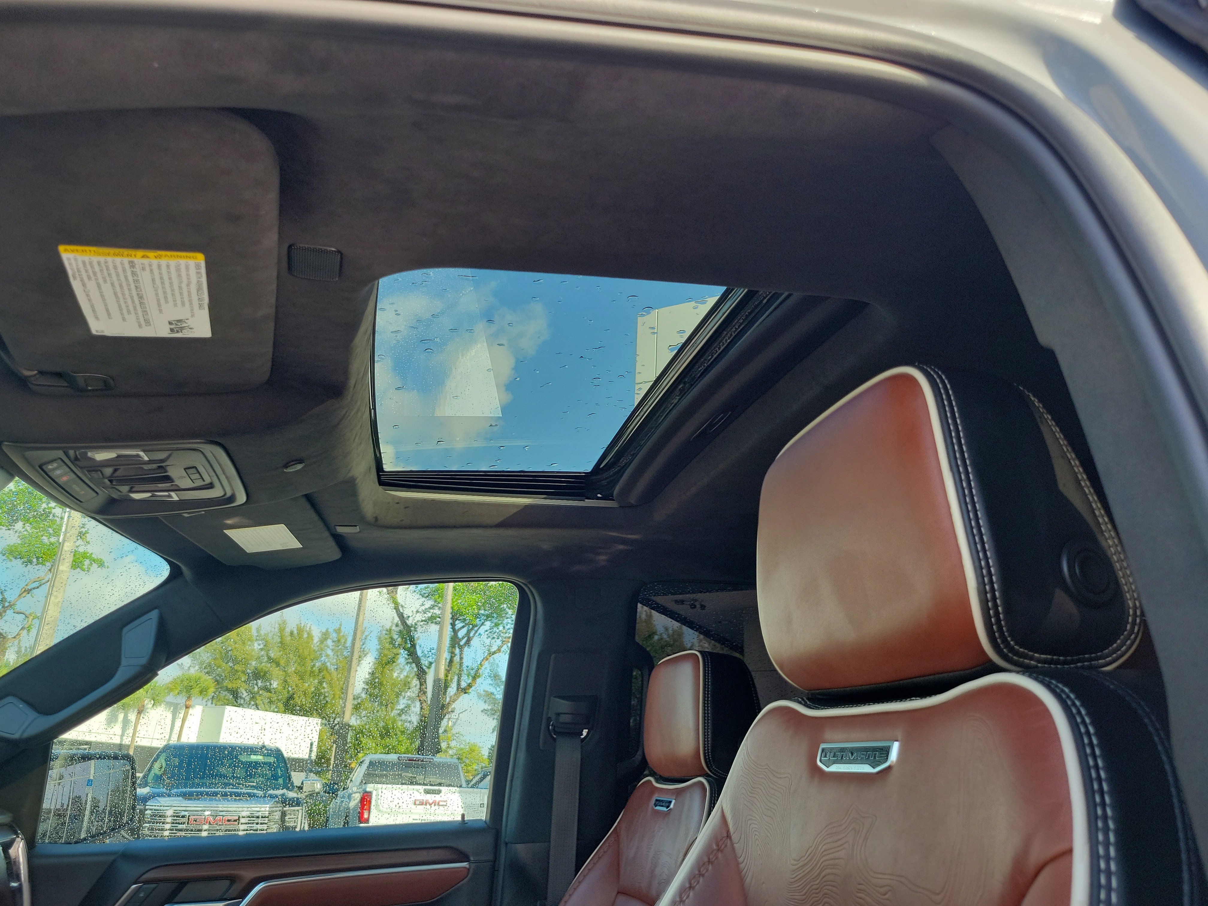 Used 2024 GMC Sierra 1500 Denali Ultimate image 12