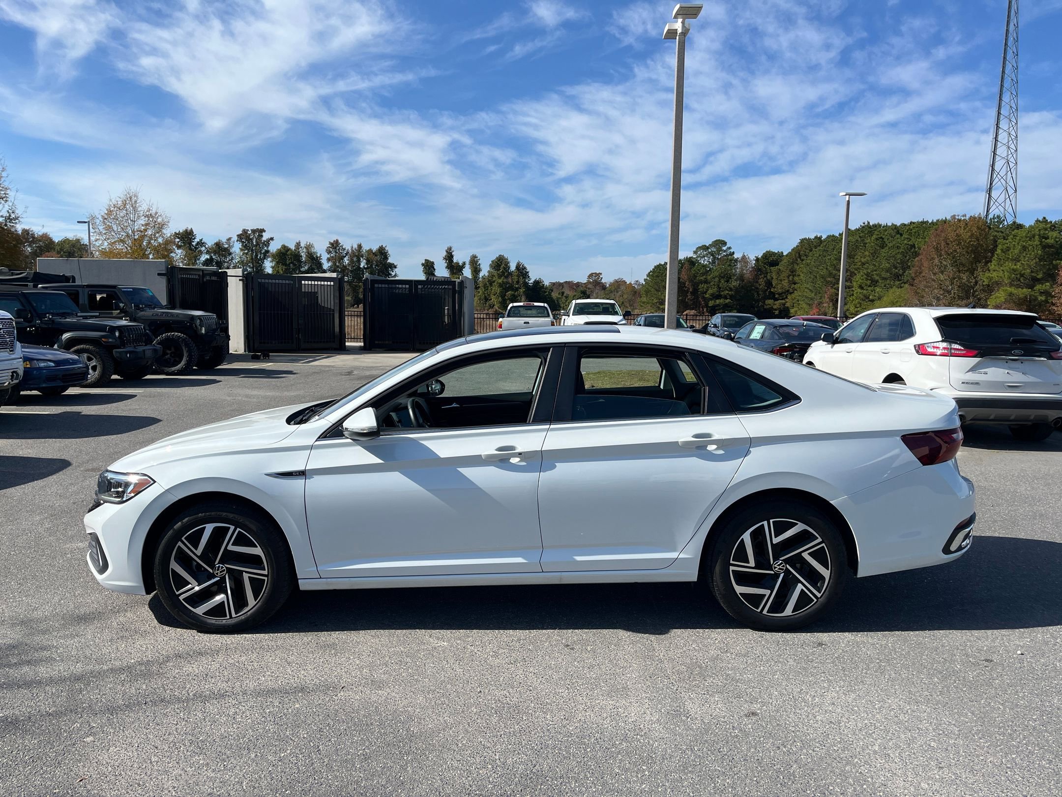 Used 2024 Volkswagen Jetta SEL image 14