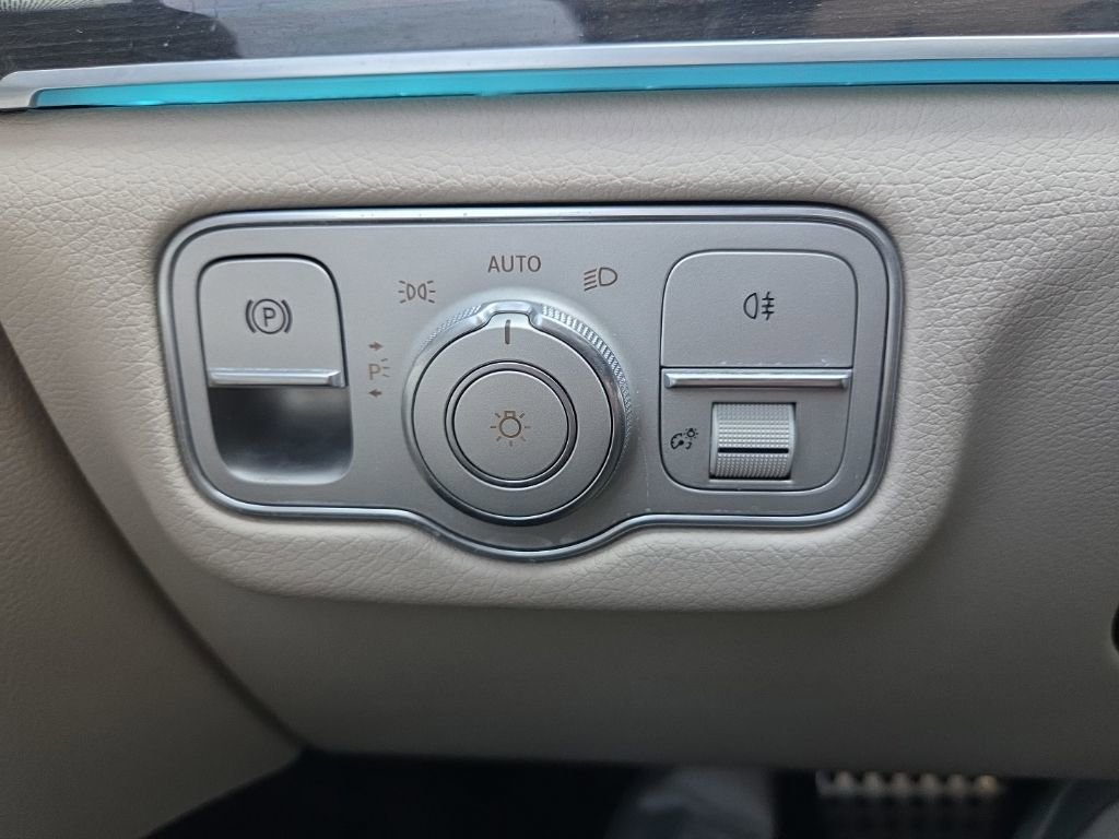 Used 2021 Mercedes-Benz GLS 580 4MATIC image 42