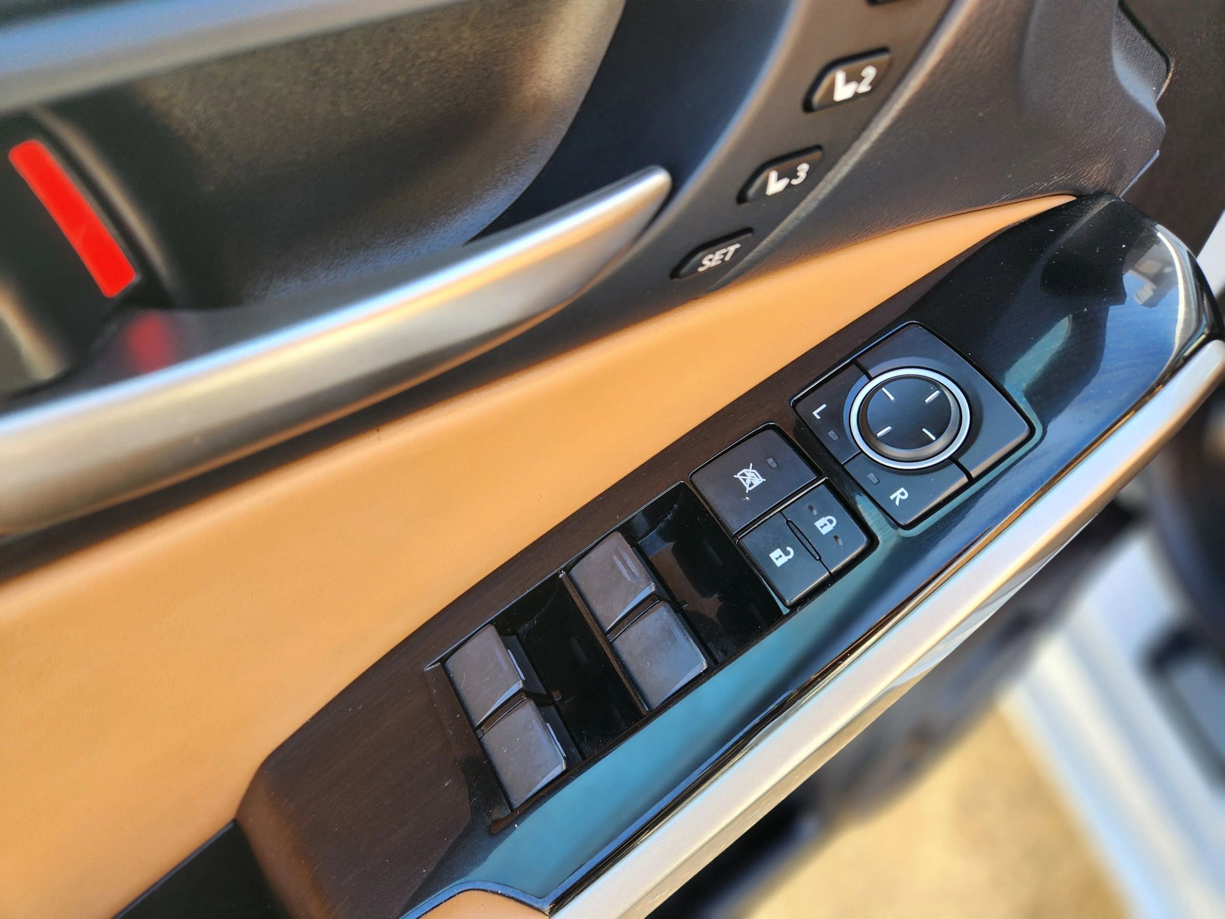 Used 2018 Lexus IS 300 AWD w/ Comfort Package image 21