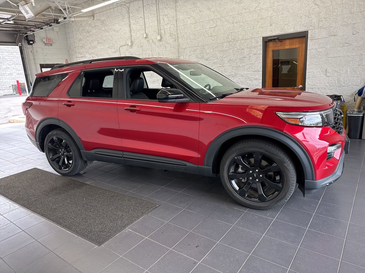 Used 2022 Ford Explorer ST-Line w/ Class IV Trailer Tow Package