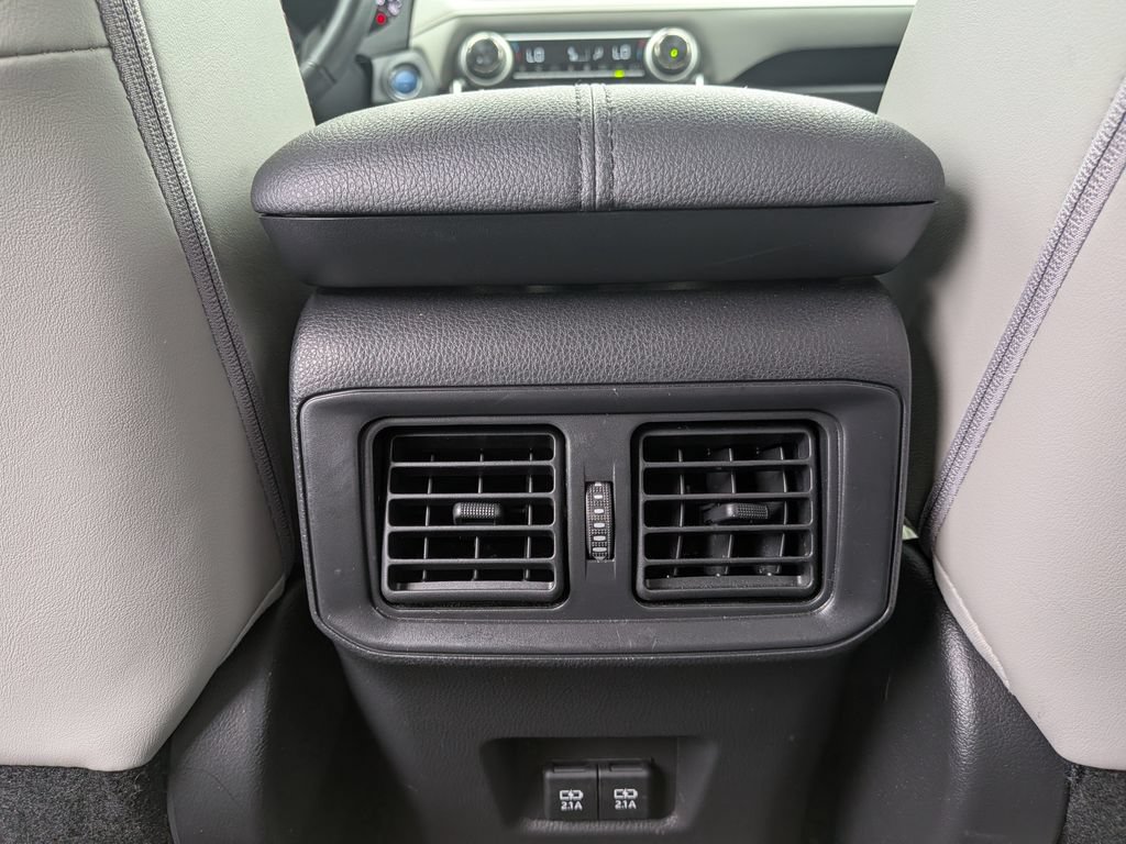 Used 2021 Toyota RAV4 XLE Premium AWD/4WD image 29