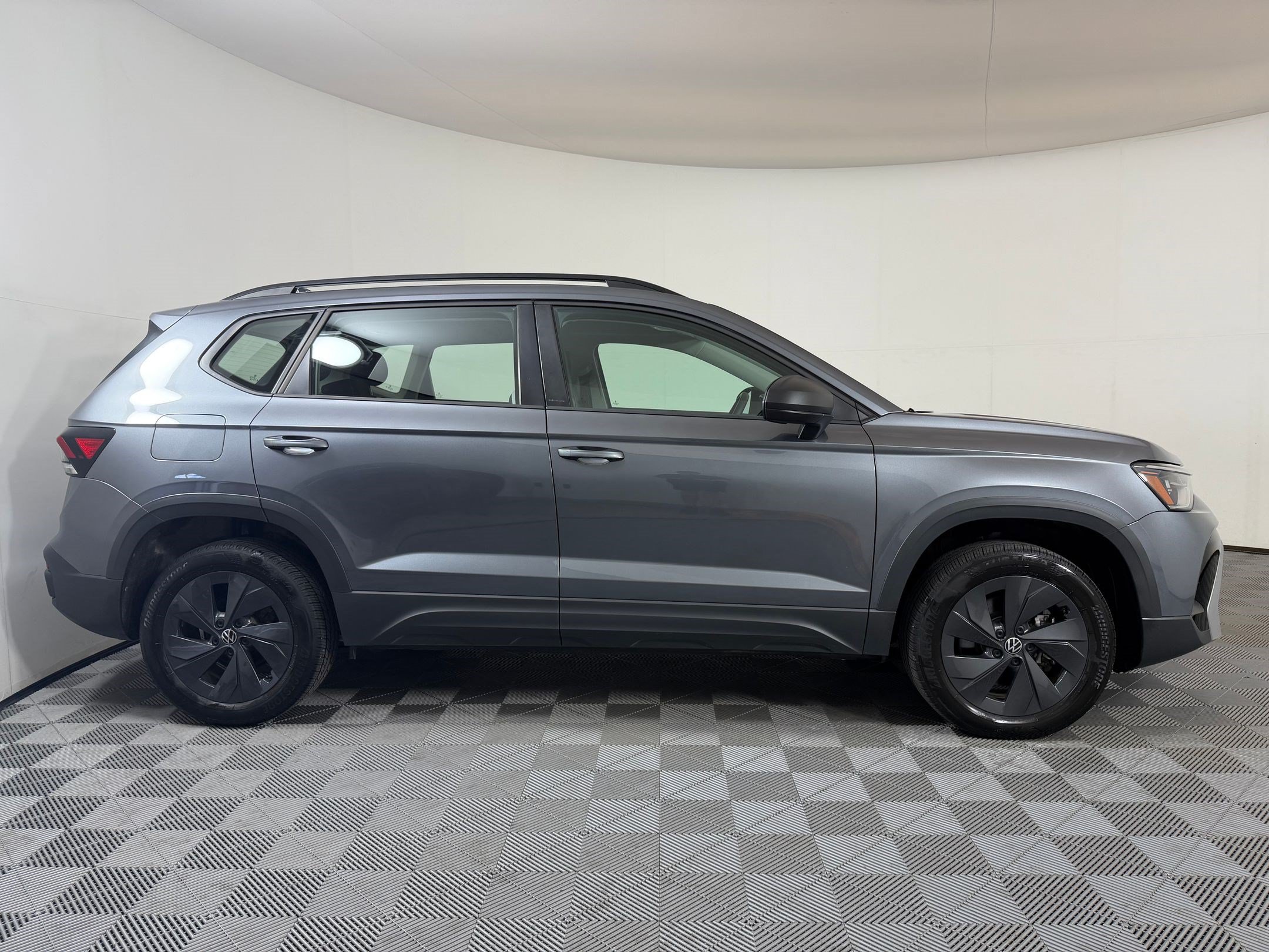 Used 2025 Volkswagen Taos S FWD image 8