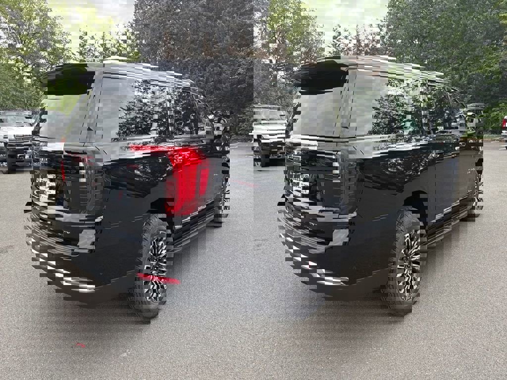 New 2026 GMC Yukon XL Elevation w/ LPO, Floor Liner Package image 7