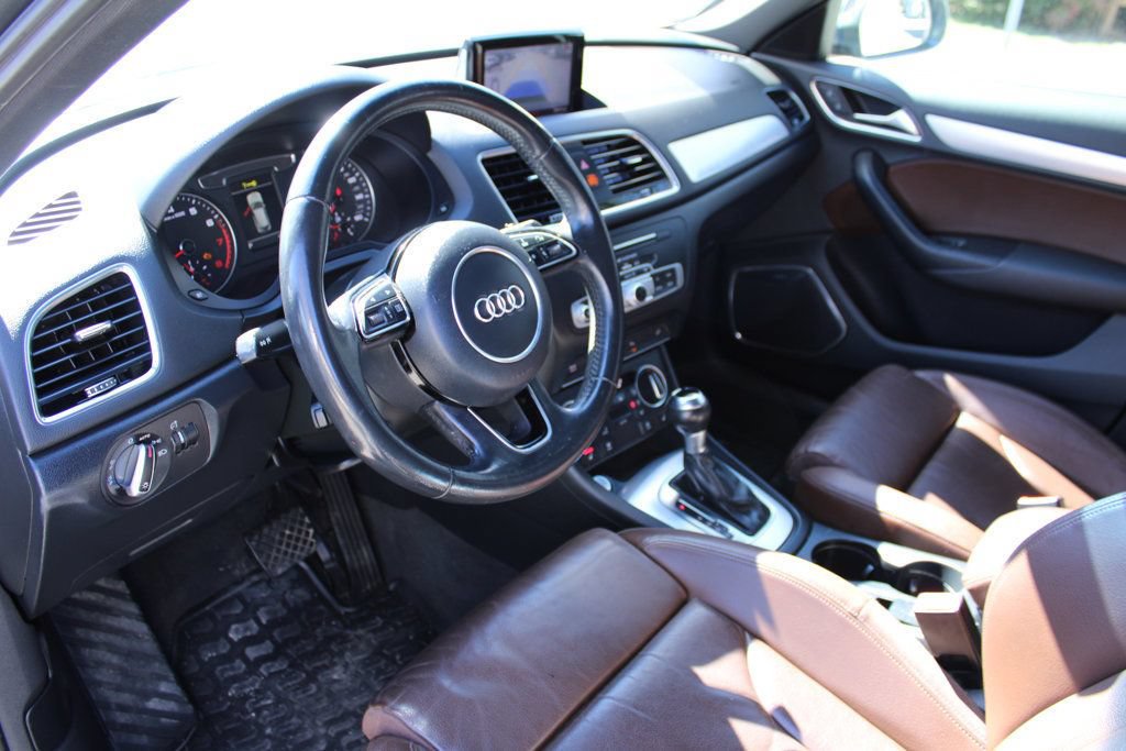 Used 2016 Audi Q3 2.0T Prestige w/ Prestige Package AWD/4WD image 10