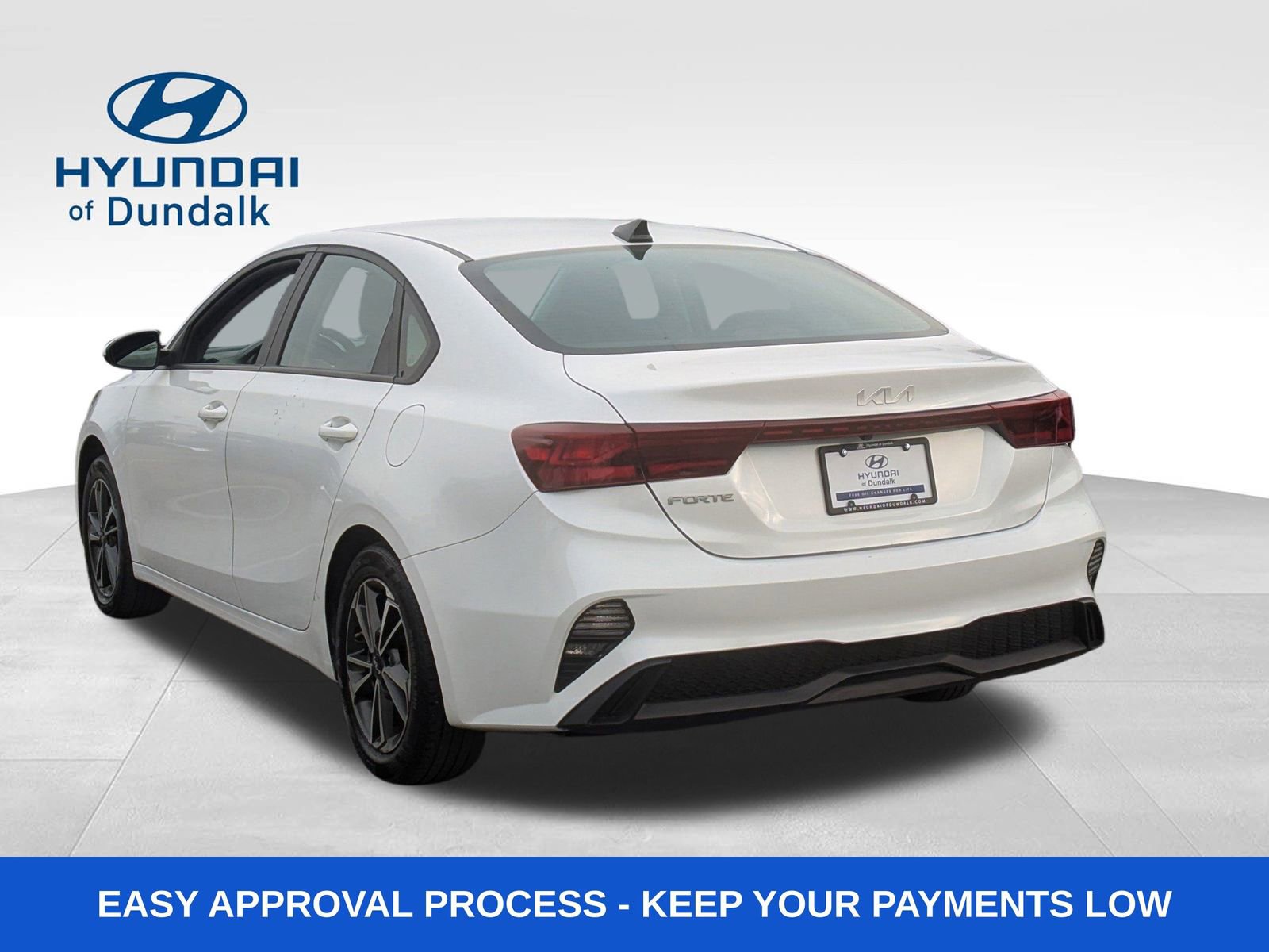 Used 2023 Kia Forte LXS image 2