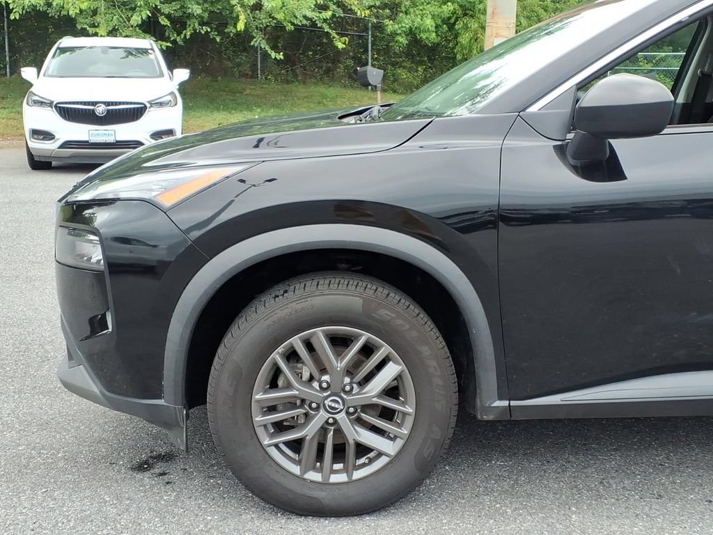 Used 2023 Nissan Rogue S FWD image 7