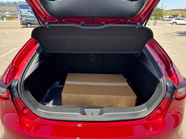 New 2025 MAZDA MAZDA3 Hatchback w/Premium Plus Pkg image 23