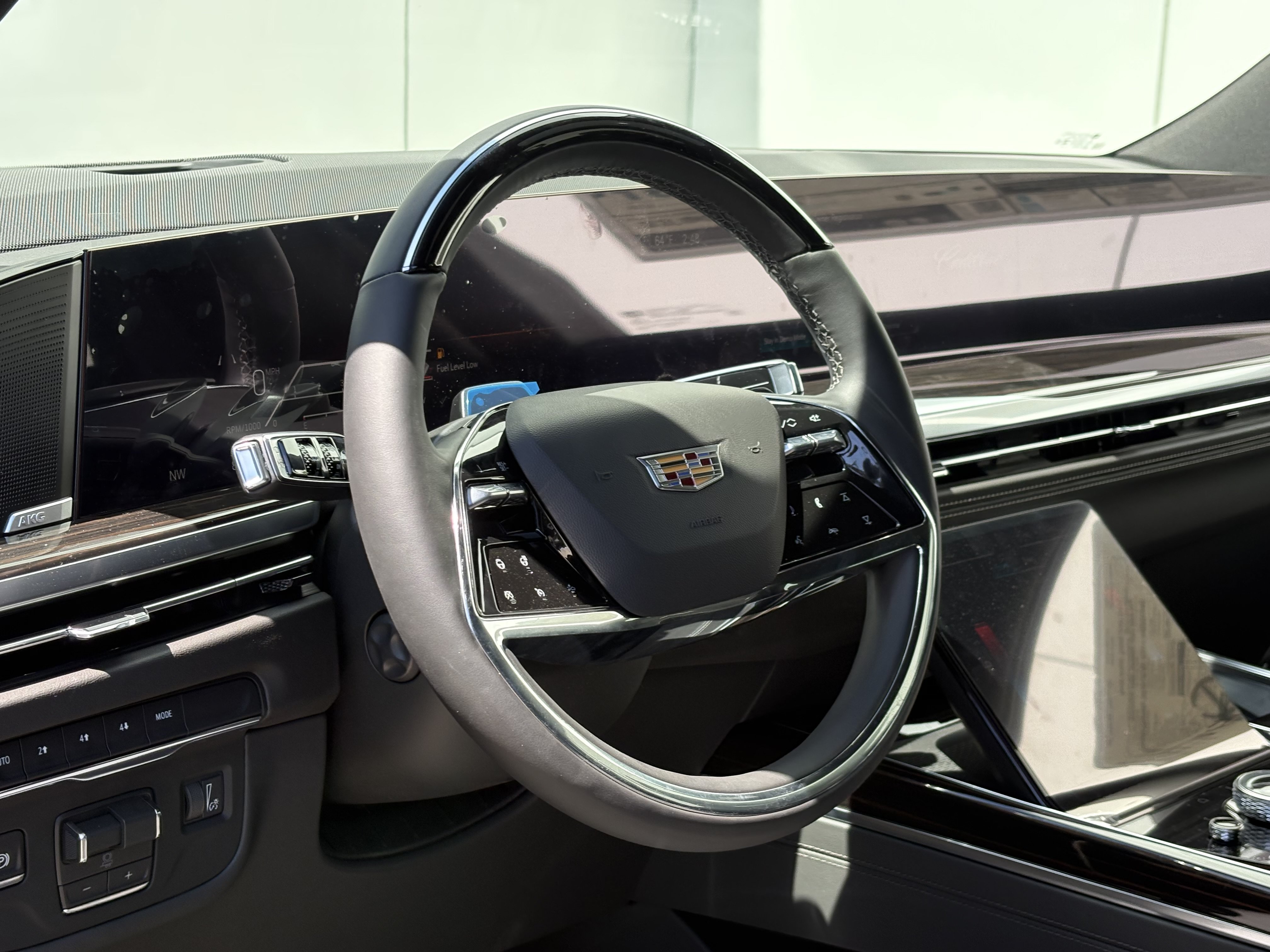 New 2026 Cadillac Escalade Luxury AWD/4WD image 14