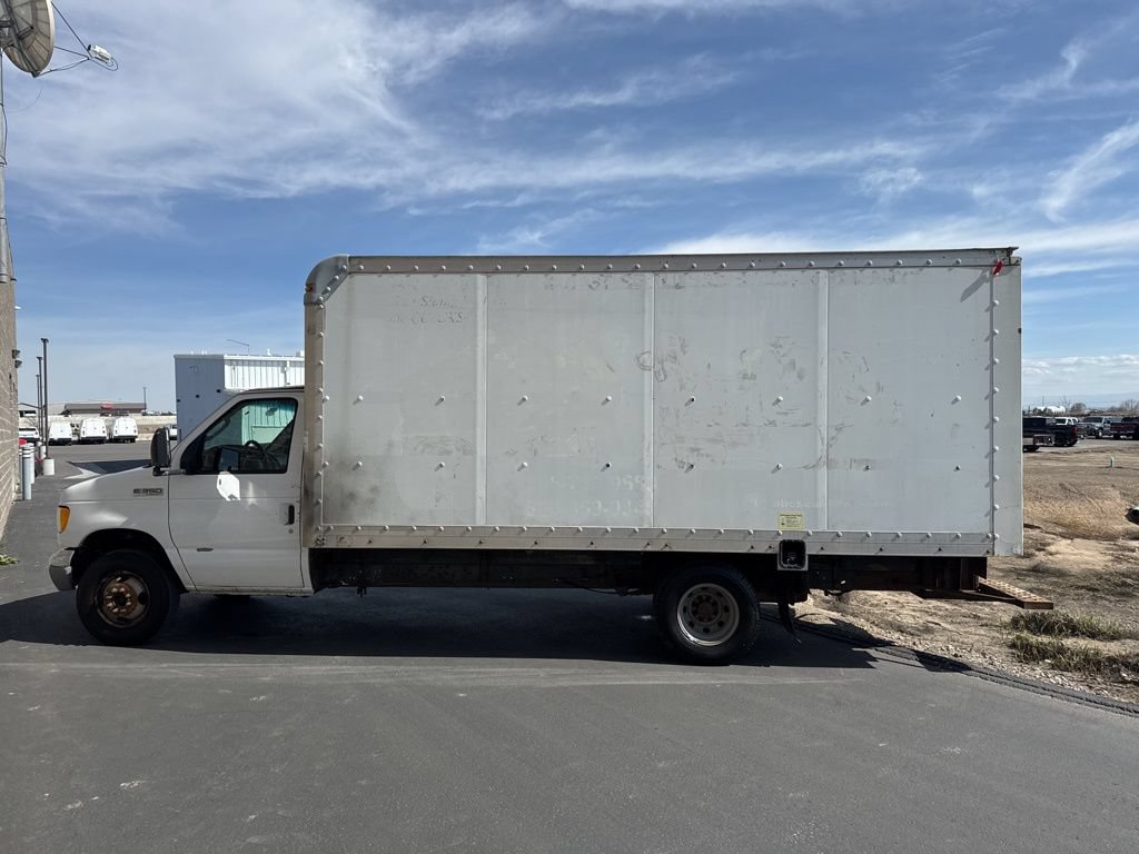 Used 2006 Ford E-350 and Econoline 350 Super Duty RWD image 5