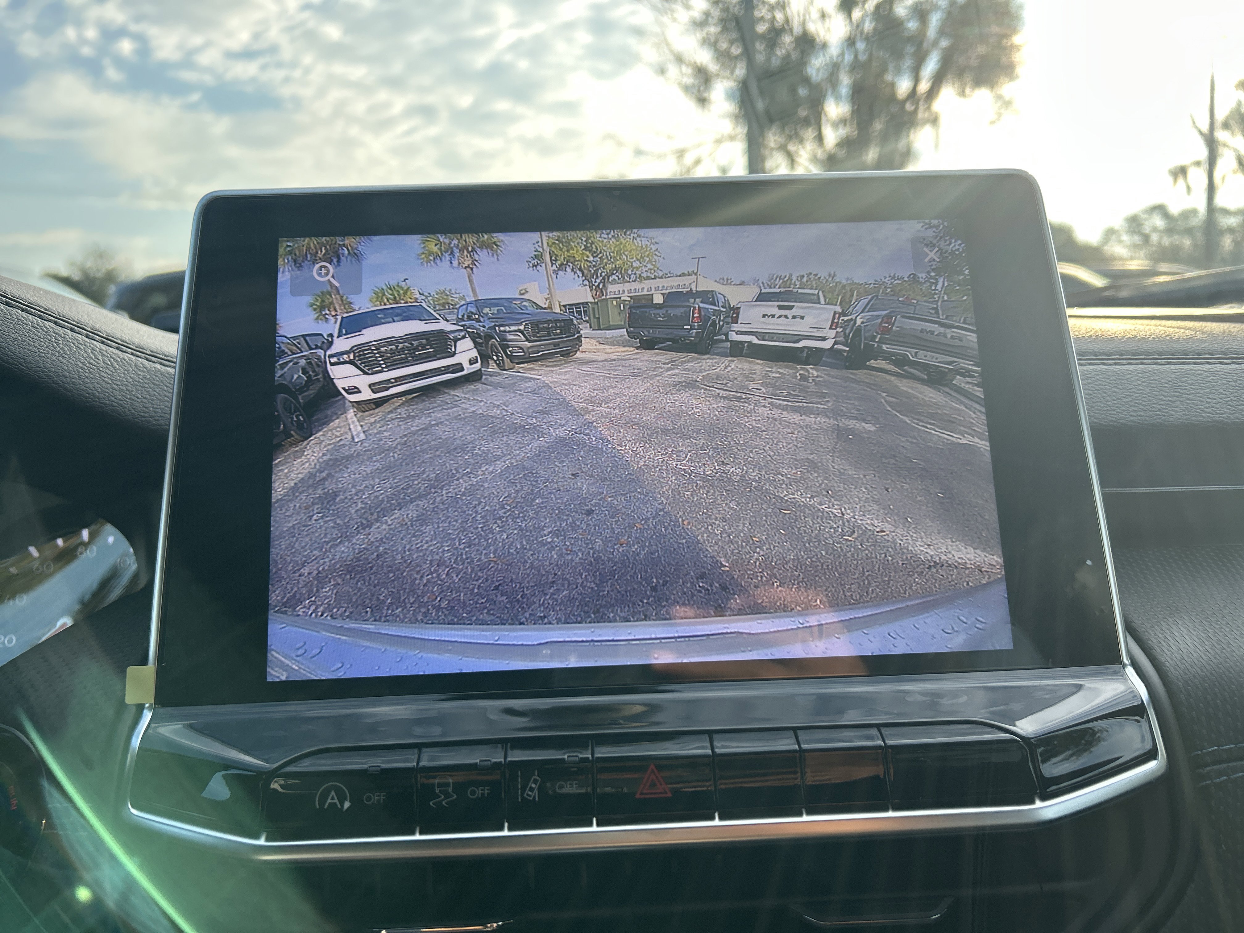 New 2026 Jeep Compass Latitude image 26