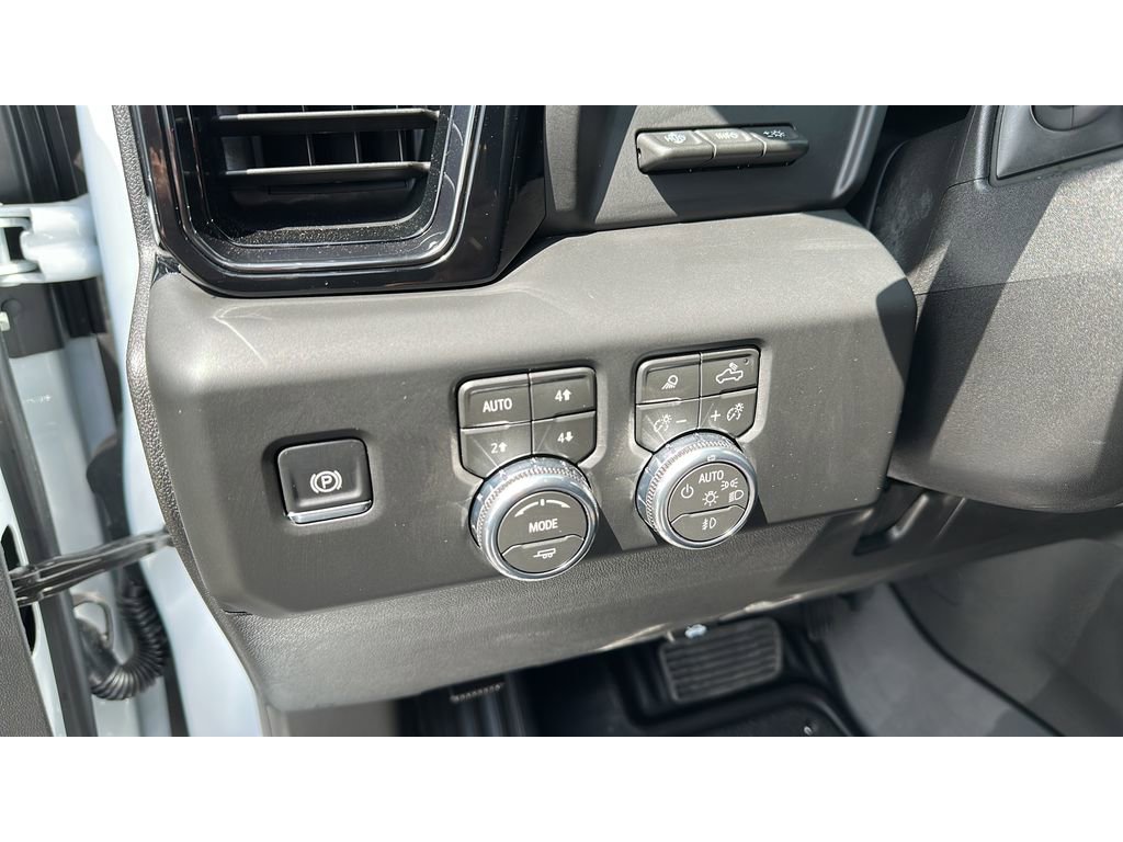 New 2026 GMC Sierra 3500 AT4 w/ AT4 Premium Plus Package AWD/4WD image 20