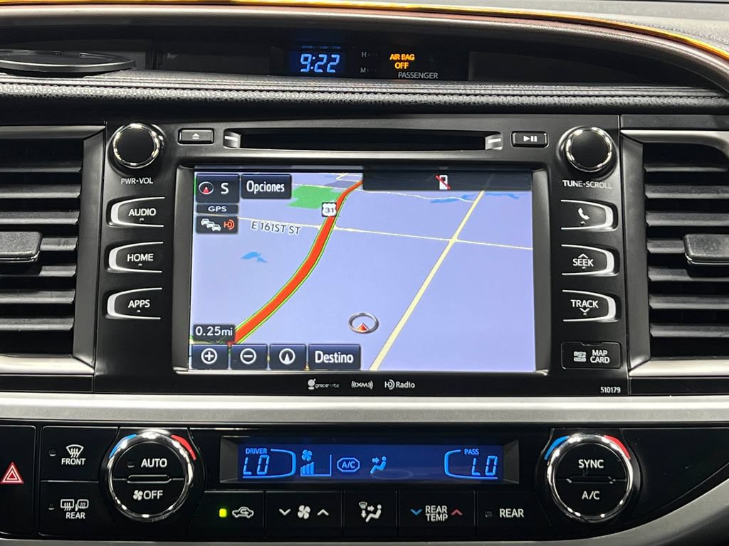 Used 2018 Toyota Highlander XLE AWD/4WD image 11