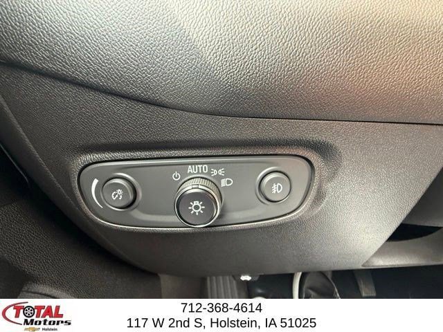 Used 2023 Chevrolet Equinox Premier AWD/4WD image 19