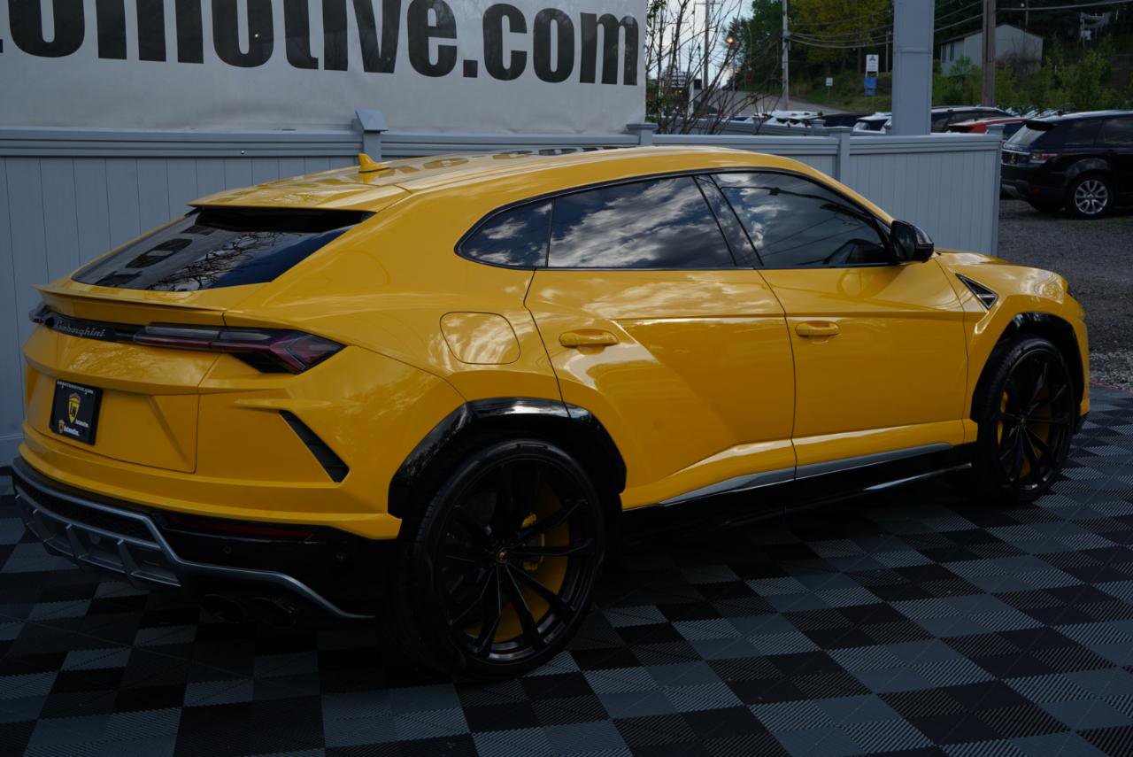 Used 2020 Lamborghini Urus AWD/4WD image 5
